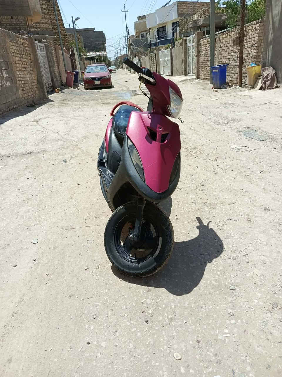سلام عليكم
ماكس عدله
بلادي جاهزه من كلشي 
نكره سلف
هندر شغاله وكامله
مكينه ناعمه دراجه مرتبه
احلا من صور ليحب يتواصل
***********
