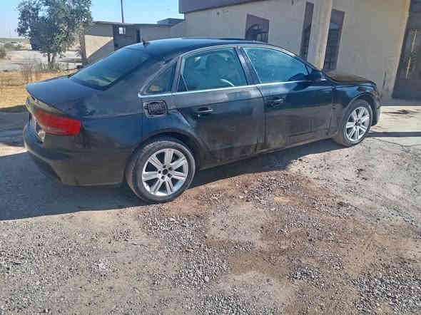 السلام عليكم سياره اودي ادوات موديل 2012بصمه محرك وكير ونجي بيه بخار بدون دخن  تانكي بانزين بعد ماجبته من راعيه  السياره شقاله وتمشي بس تريد ترتيبات  عندي البنيد طار وطعج واضح بل صوره  مراوس بسياره هم يرهم مكانه العلم سمره *********** السعر ٢٥
