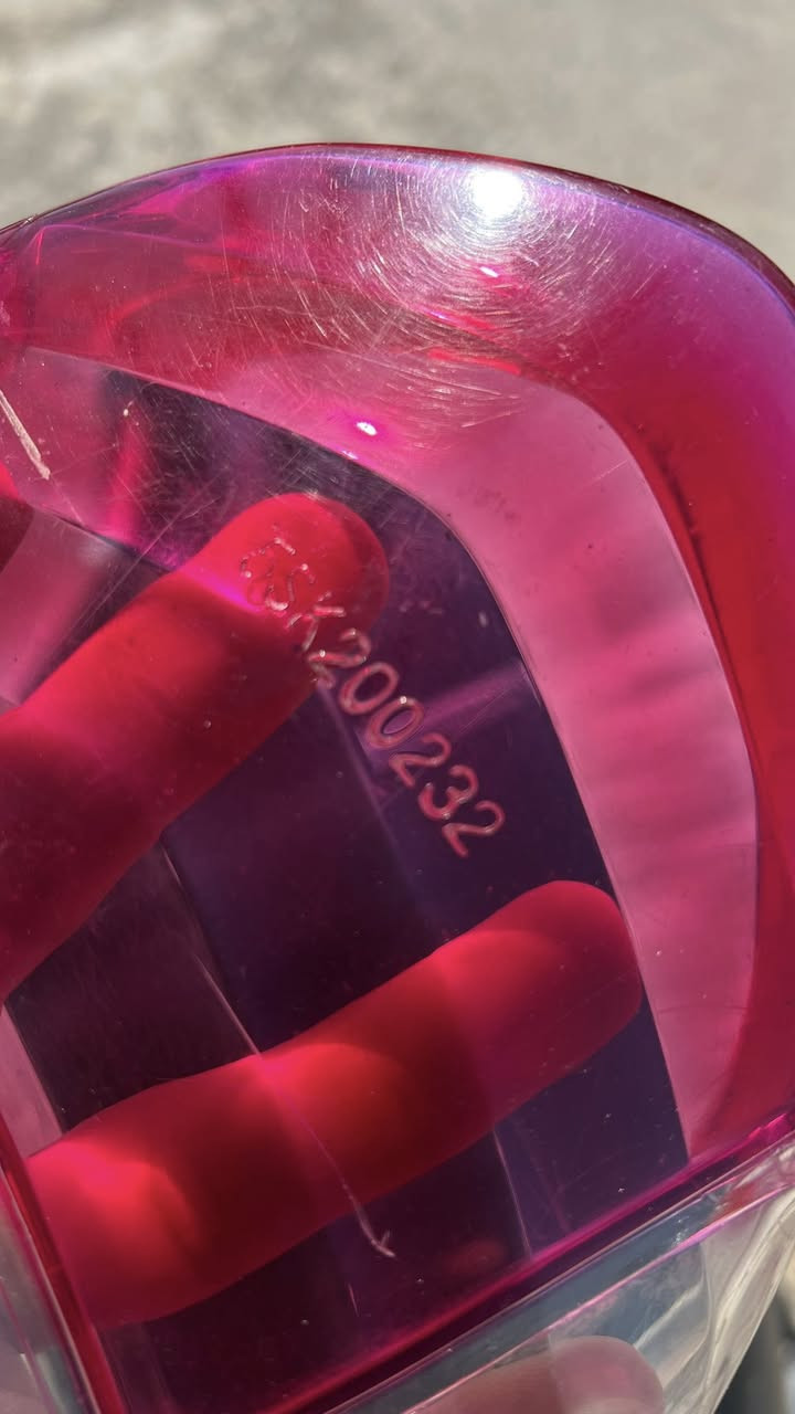 كدام عينك لون وردي مو احمر ب10 مكاني بالحسينية ***********
