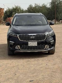 سياره كيا سورنتو وارد أمريكي للبيع أو المراوس مواصفات بنوراما ٣ قطع تب...