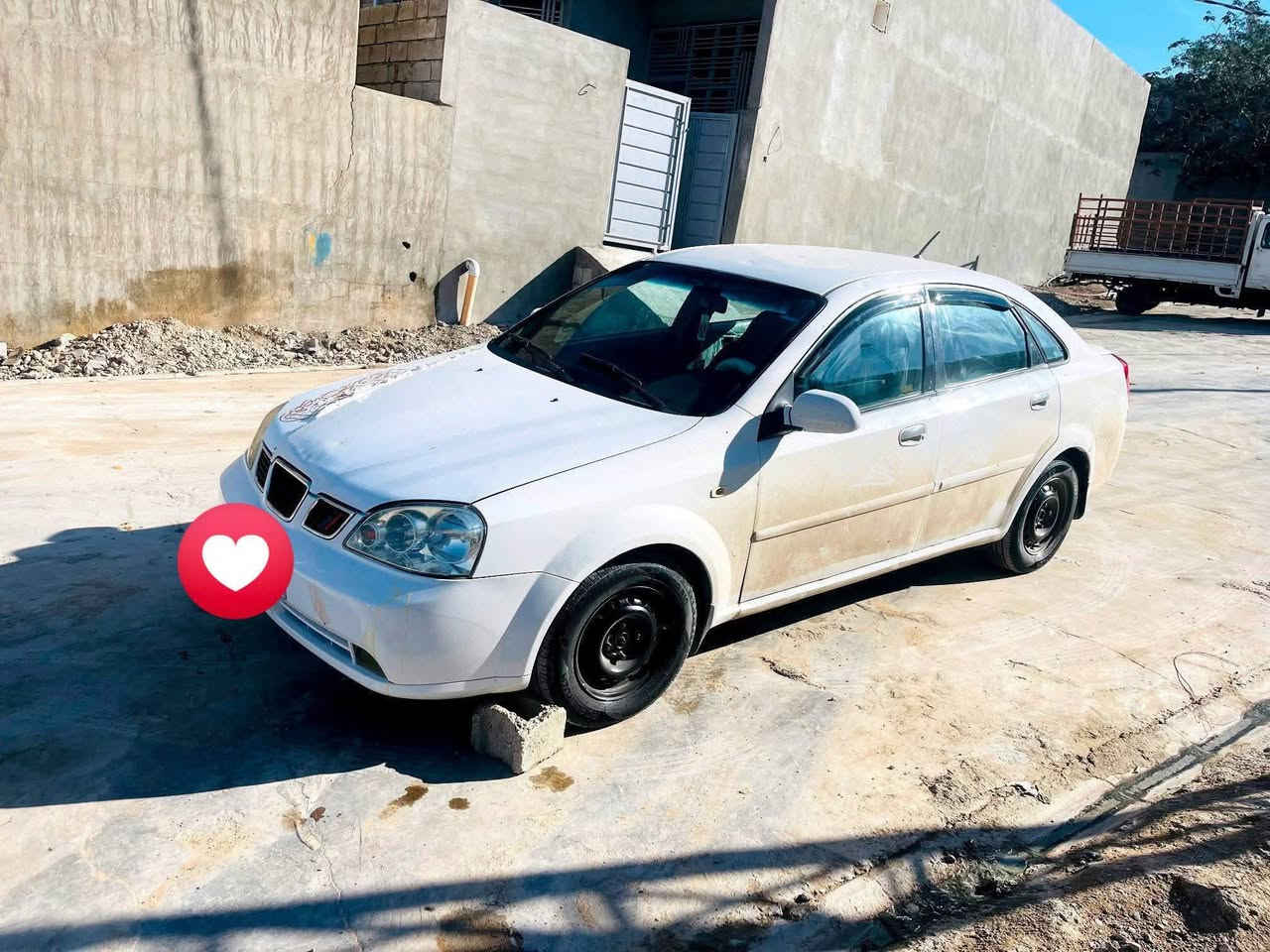 اوبترا للبيع موديل 2004 سياره كامله وجاهزه مكفوله كفاله عامه من كلشي برغي مابيهه نقص كله جديد محرك وكير بشرط غرفه جديده شاشه وكامره تبريد تدفئه شغال لاصرف لابخار للاستفسار الاتصال عله رقم /*********** العنوان ديالى جلولاء
