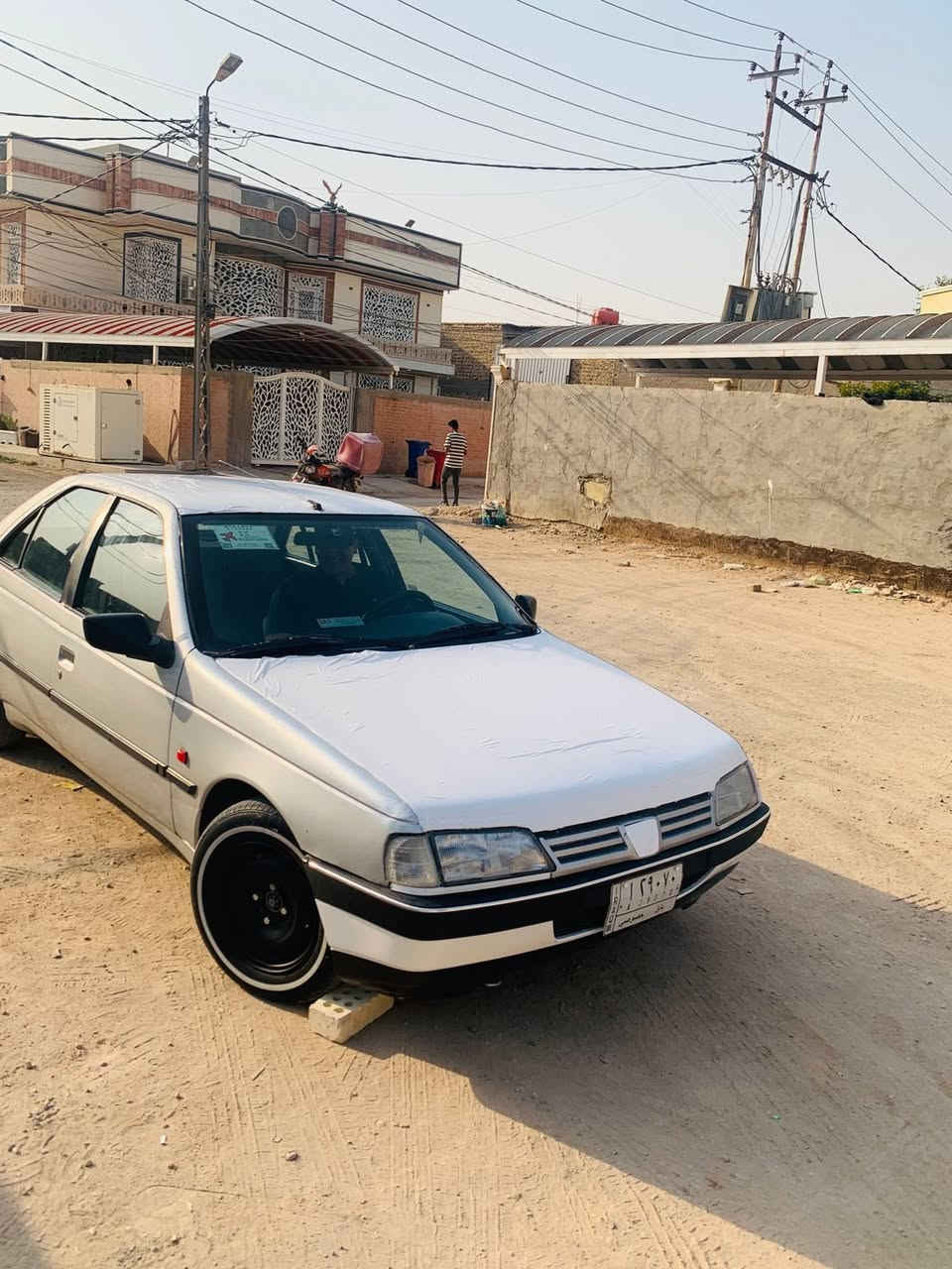 السلام عليكم بيجو 2012 405 مبدل بنيد وجاملغ مكينه كير جديدات كلشي شغال بيها تبريد تدفئه سعرها 41 وبيها مجال ***********
