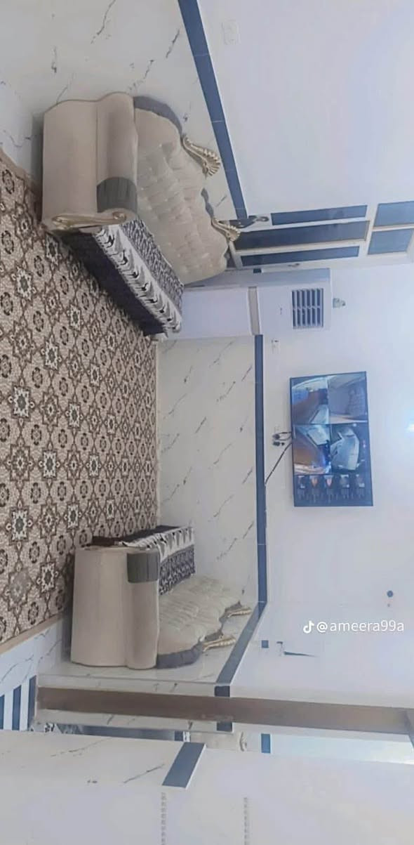 دار للبيع  مساحه 200متر بناء  حديث الواجهه 10 والنزال 20 سند 25 زراعي.  دور النفط قرب حسينية الزهراء

للاستفسار اتصل على الرقم ***********
