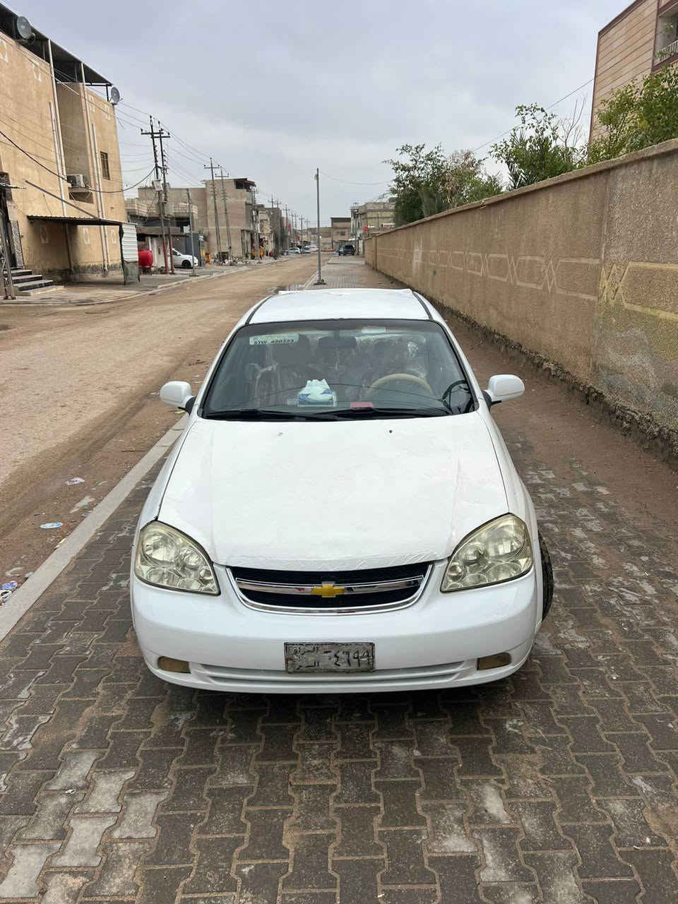 اوبترا 2011
كير محرك كفالة
دوشمه جديده كهربائيات شغالة 
سياره جاهزه ونضيفة 
بيها جاملغ مبدل وباب مصلح 
سيارة بيت مامتعوبه  السعر 60 ورقة
سنوية منتهية وبيها غرامات يطيحن من السعر 
رقم الهاتف /*********** شط العرب, البصرة
