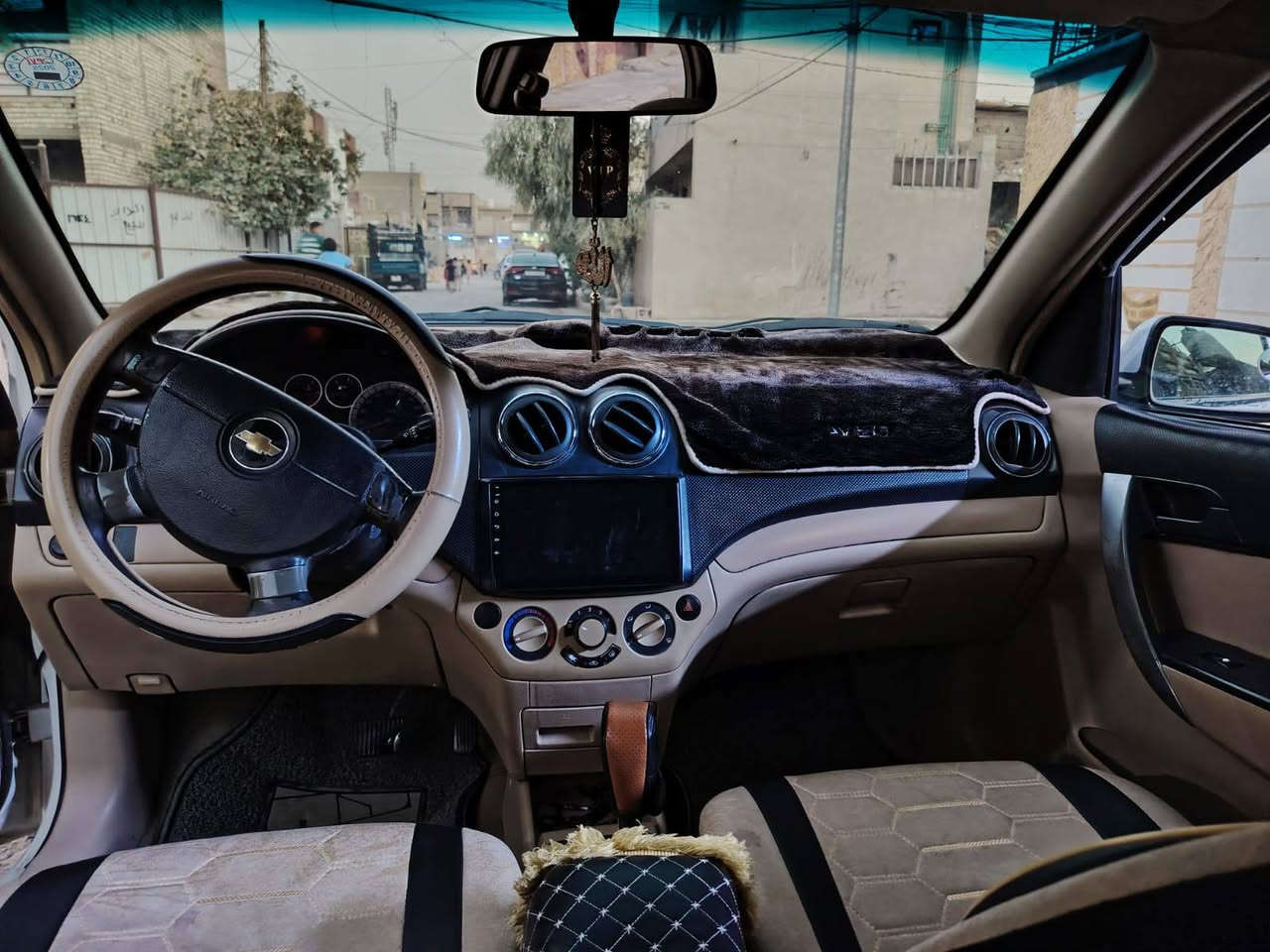 السلام عليكم ورحمة الله وبركاته 
افيو 11 فول اوتماتيك مفتوح رقم اربيل سنوية بسمي 2030 سياره جاهزه من كلشي السعر 65 
***********
العنوان بغداد تقاطع النهروان
