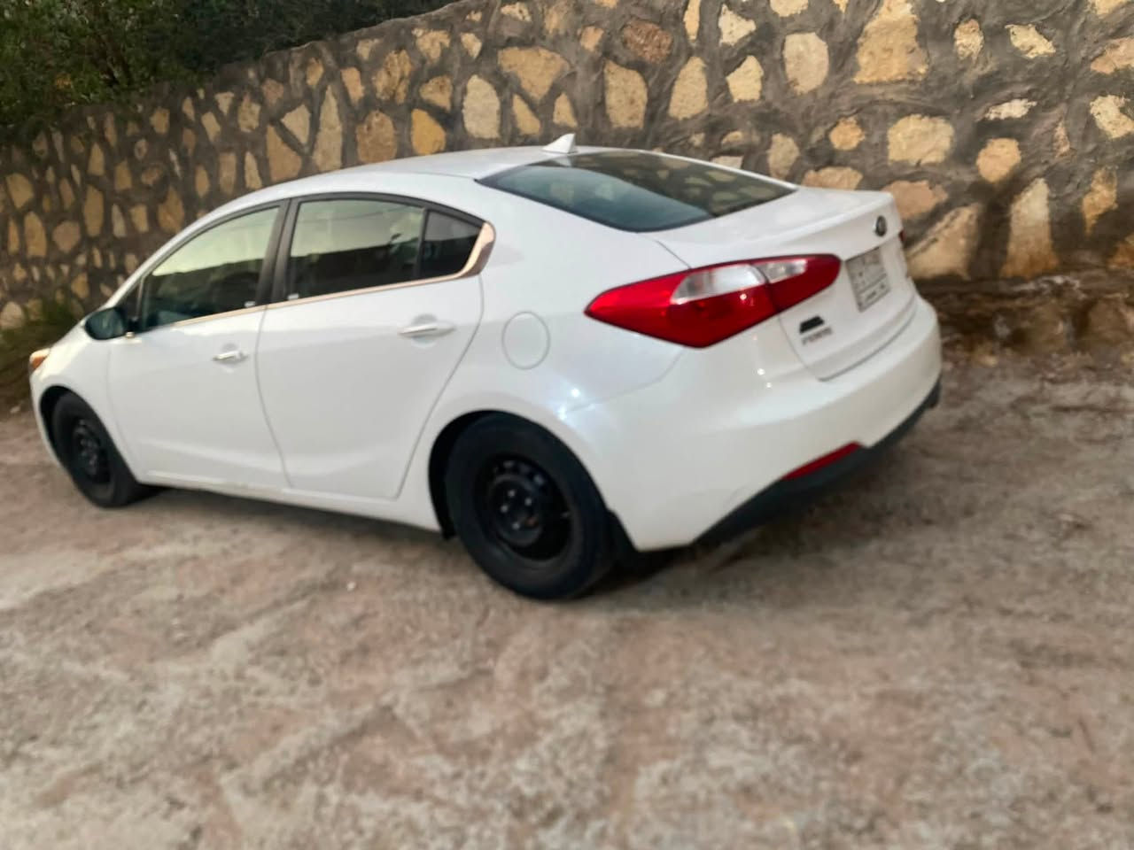 كيا فورتي. موديل ١٦.
بسمي. ماشيه ١٦٥. 
السعر. ١١٠. بيه مجال تعال خاص


**إذا كنت صاحب هذا الإعلان وتريد حذفه لأي سبب، رجاءا أرسل رسالة إلى الدعم الفني**