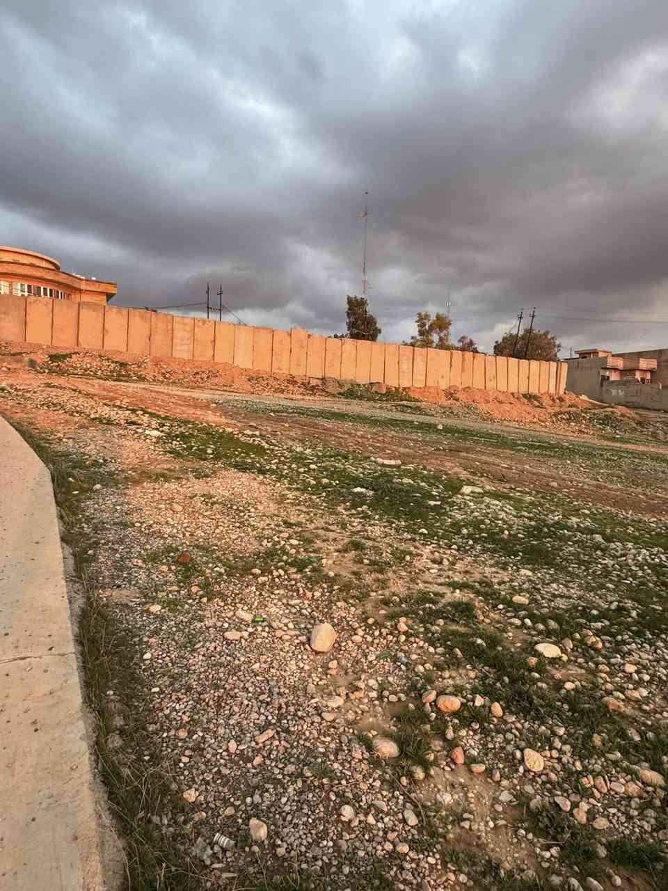 قـطـعـة ارض ركـن لـلـبـيـع في امـام عـبـاس خـلـف الاذاعـة مباشرتاً

الـمـسـاحـة // 100م 
السعر // 8 مليون

🏫📚نستقبل جميع عروض البيع و ترويجها بإعلانات 

للمزيد من التفاصيل الاتصال او المراسلة خاص  ***********
 📍موقع المكتب  📌 خانقين - المزرعه
خلف جامع الهدايه ➖
