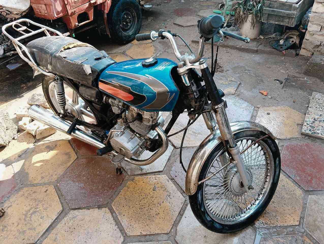 سلام عليكم دراجه كير سلفهه شغال نقص بس ضفيره ولمكينه مكفوبه صوت ناعم كلش ماكو اوراق درجه مرتبه مابيهه نقص تقريباً سعر 350 بيه مجال  مكاني شعله جكوك رقمي *********** موجود واتساب
