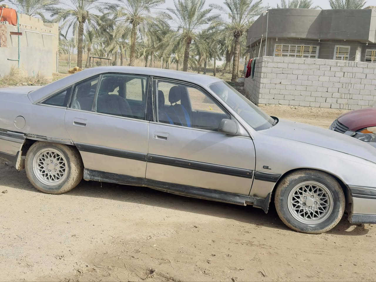 السلام عليكم اوبل اوميكا 91 رقم كربلاء سنويه ماصاقطه محرك نظيف  مداور نفس اليوم رايده ب20 وبيه  مجال ***********  مكاني بابل القاسم
