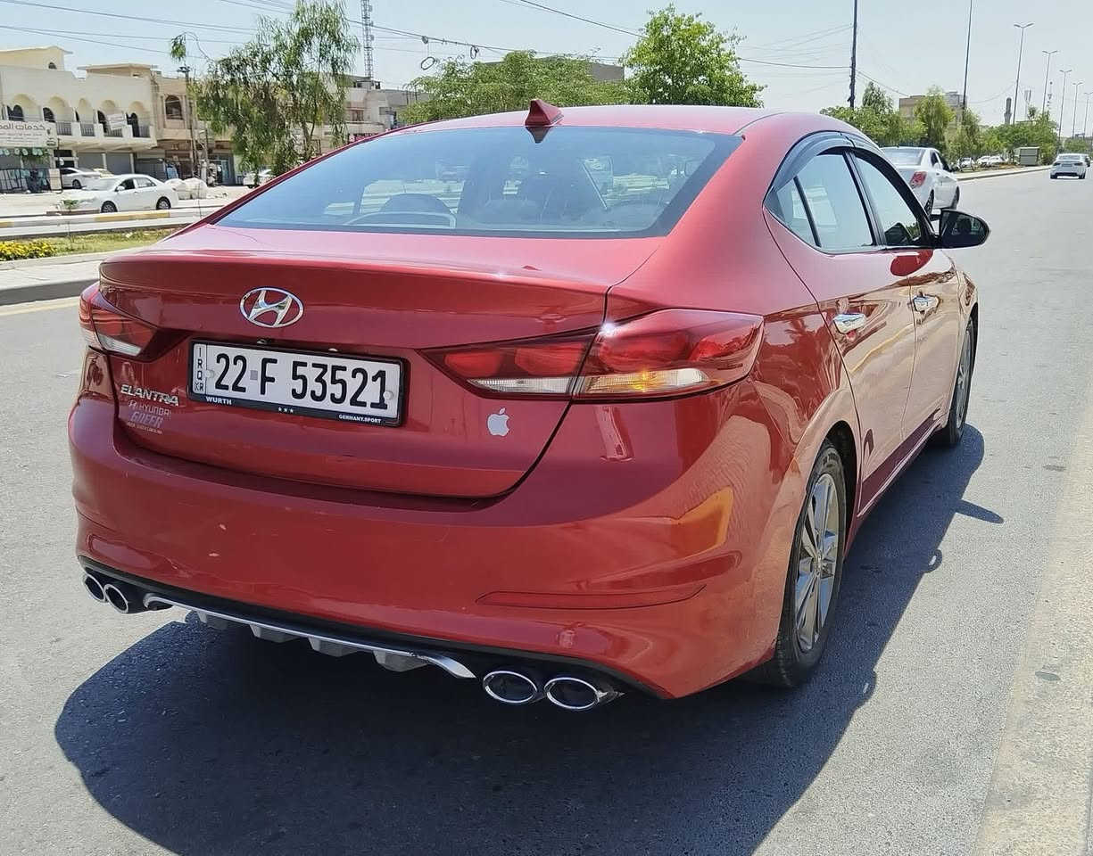 السلام عليكم النترا 2017 أمريكي حادثها جاملغ و باب السايق  وبيها بارد بالباب وره السايق على كد شبر السيارة باسمي فول مواصفات بصمة فتحة كشن كهرباء رادار تحديد مسار 
السعر 125 وبيها مجال 
***********
