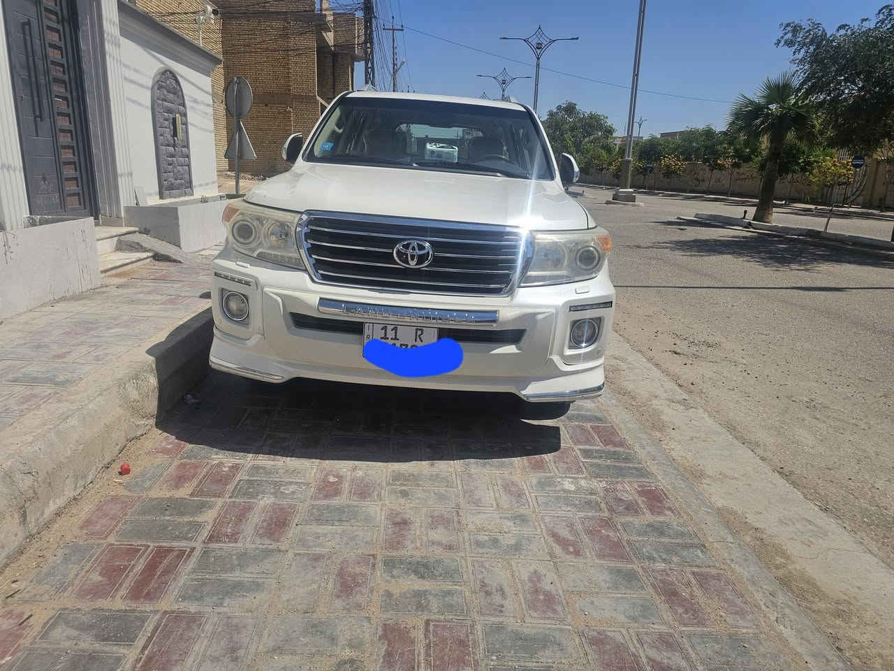 السلام عليكم لاندي كروز مديل 2013 رقم  بغداد  محرك وكير كفاله بيها ٣ قطع صبغ بدون دواخل السونار مرفع مع الصور السعر 315 $ مع المجال مكان السيارة كربلاء ***********
