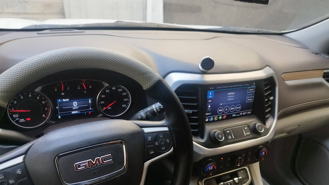 GMC Acadia 2023 فئة SLE AWD -
• ليتات هالوجين + LED نهاري •
 مرايا كهربائية مع إشارة LED •
 روف راك فضي • 
إكزوست كروم  •
 حساسات خلفية •
 كاميرا خلفية HD •
 دخول ذكي + تشغيل بصمة 
نضام AWD  دفع رباعي منفصل 

 أنظمة الأمان •
 7 وسائد هوائية • فرامل طوارئ أوتوماتيك AEB •
 تنبيه الاصطدام الأمامي FCA • 
نظام البقاء في المسار LKA •
 تنبيه النقطة العمياء SBS • 
تنبيه حركة المرور الخلفية RCTA • 
نظام Teen Driver • 
نظام OnStar •
 مانع تشغيل المحرك ضد السرقة
...... 
رقم سليمانيه بسمي مكان  السيارة بغداد 
عداد 45 الف mi
............ 
س ع ر 220 $ 
......... 
***********
***********

