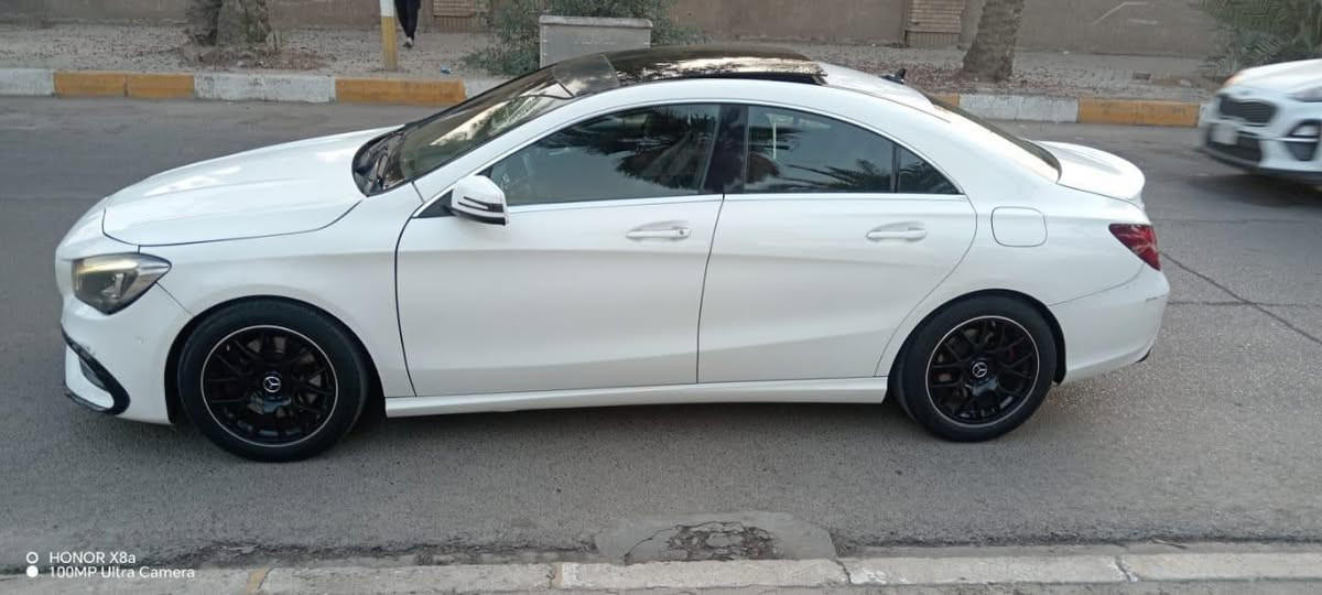 سلام عليكم 
مارسدس بنز CLA250 2018 وارد امريكي بيهه اماكن صبغ بدون دواخل مرفق سونار ويه الصور
السياره جاهزة كاملة اي نقص ما بيهه رقم بغداد تحويل ثاني يوم
السعر 177$ بيهه مجال 
مكانهه بغداد حي الجامعة 
للاتصال ***********

