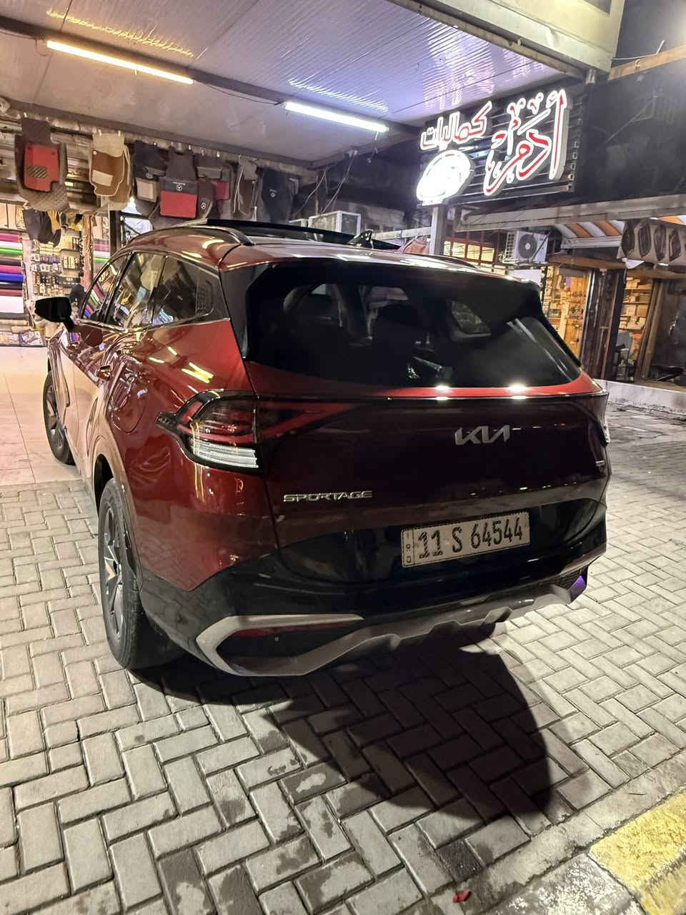 السلام عليكم
Kia sportage 2025 sx Prestige Hybrid
مكينة ١٦٠٠ هايبرد 
ماشية ٨،٠٠٠ ميل 
بانوراما
كشن امامي ثنينهن كهرباء + تدفئة + تبريد 
تحكم رمونت 
رادار امامي خلفي جانبي 
حساس امامي خلفي 
اوتو بارك 
اوتو هولد 
قيادة ذاتية + تحديد مسار 
شاشة كبيرة
كير ماوس
وبعد بيهة هواي موصفات اعلى من x line 
تبديل قبغ جنطة فقط اصلي و شوية بارد بلبنيد ورابط الحادث مرفق بدون دواخل بدون ايرباك  
https://bid.cars/en/lot/1-70780935/2025-KIA-Sportage-KNDPXCDGXS7190757
رقم بغداد و مكانهة بغداد 
سعر ٢٥٠$ 
***********
