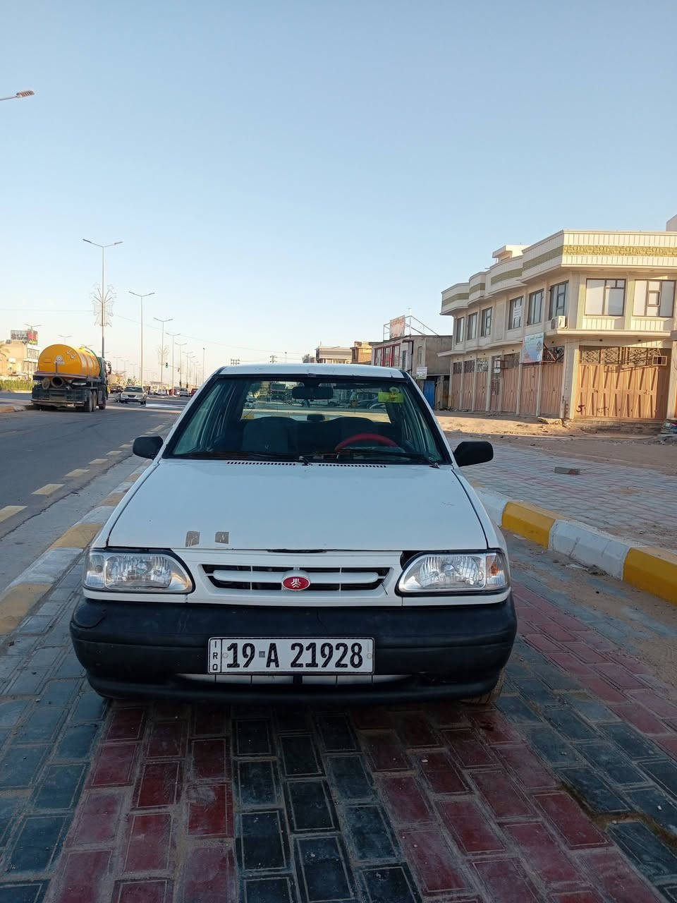 السلام عليكم هم خصوصي وهم أصولي ومناسب سايبه موديل 2009 رقم كربلاء انكليزي تاخذ صافي عليها ميه عليه راعيها ابن خالتي تحويل مباشر السيارة جاهزة كبل للشارع كير حلو مكينه كايمه حداديه تخم تاير وكهربائيات ودواخل كلها جديده شواصي معمرة تعمير جديد دوشمه جديده كاعيات جدد دشبول نضيف جام امامي خلفي جدد ولايتات وبك لايتات كبل للشارع تعمير جديد مكاني كربلاء حي الحر السعر 23 وبيها مجال ***********
