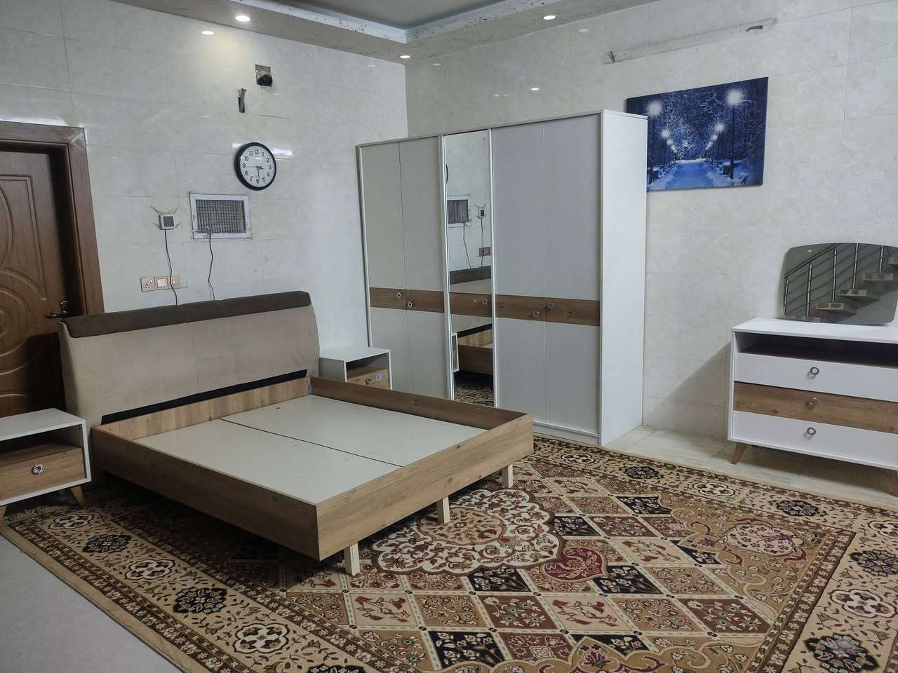 غرفة نوم خمس قطع بدون دوشك ماركة مو سوگي 400ااف


**إذا كنت صاحب هذا الإعلان وتريد حذفه لأي سبب، رجاءا أرسل رسالة إلى الدعم الفني**