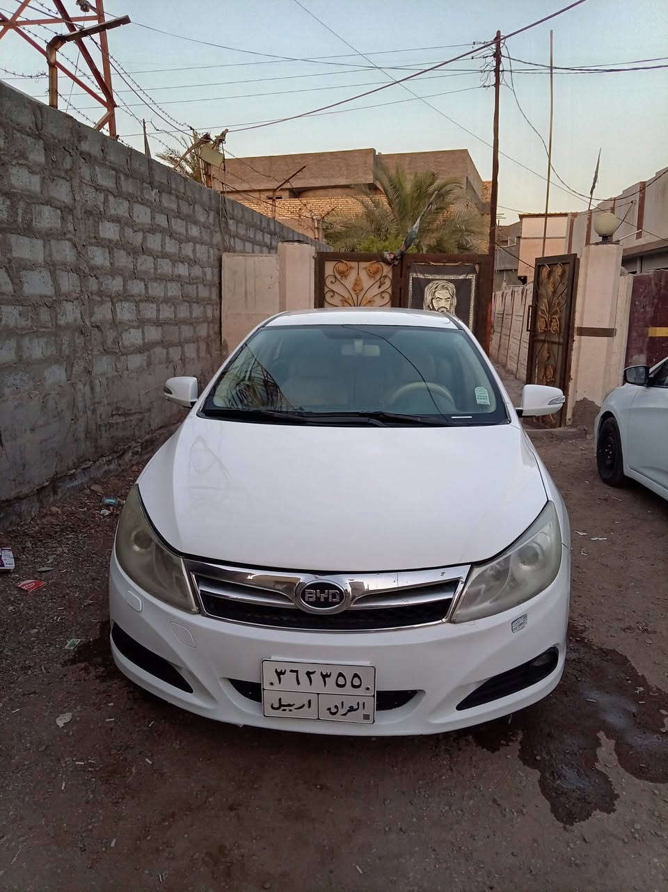 بي واي دي وارد خليجي ٢٠١٤
رقم شمالي 
بيها صبغ بنيد وجاملغ السايق 
فوول مواصفات الخليجي على وضع الشركه 
بصمة أبواب وجنطه 
كاميرا  خلفيه وكاميرا جانبيه بالمرايه 
نظام صوتيات ودمام 
داخل بيجي 
شاشه لمس بلاديه
شاشة أعطال 
شاشة العرض نظامين + ٧ ألوان 
حساسات خلفيه + حساس أمامي 
كير ومحرك بلادي 
السعر ٧٥ وبي مجال 
للاستفسار 
***********
***********
 ما متواجد عالفيس 
مكاني بابل المركز

