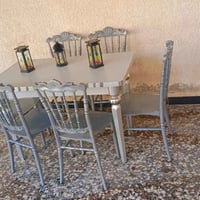 ميز • نظيف • مستعمل