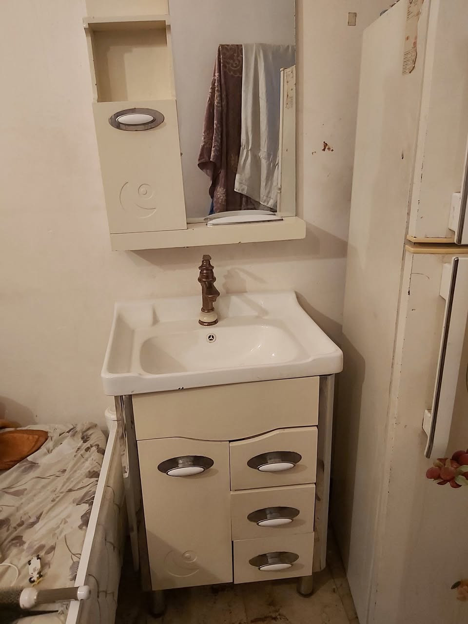 مغسله ومرايا سيت كامل ب50 الف
العنوان البنوك


**إذا كنت صاحب هذا الإعلان وتريد حذفه لأي سبب، رجاءا أرسل رسالة إلى الدعم الفني**