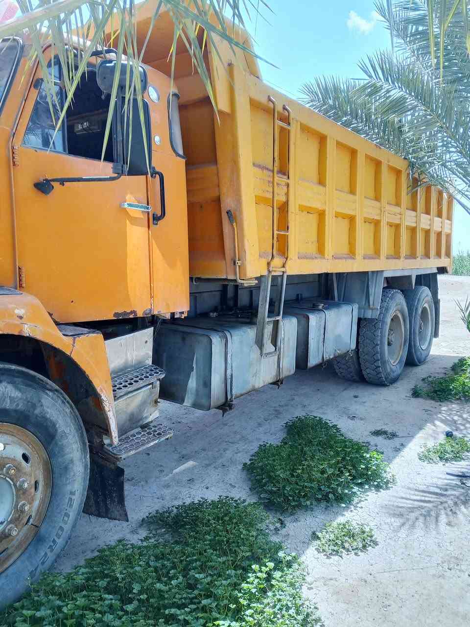 للبيع فالفوفو موديل 81رقم صلاح الدين نكليزي محرك جي عشرة مئةواحد جديد كير جديد مامطولة بلادي دبل شاصي مايلر سيارة حلوة مكان تاجي بغداد ويل صاج تخم تاير جديد ***********
