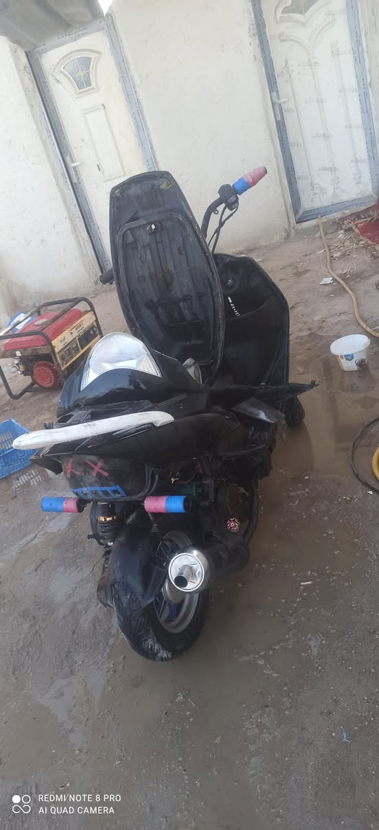 السلام عليكم دراجه ماكس عدله بوشه 55للبيع ما تشتغل عوزه جبنه وغراضه كله كامله ما بيه نقوص واكو مراوس السعر 250رقمي ***********
