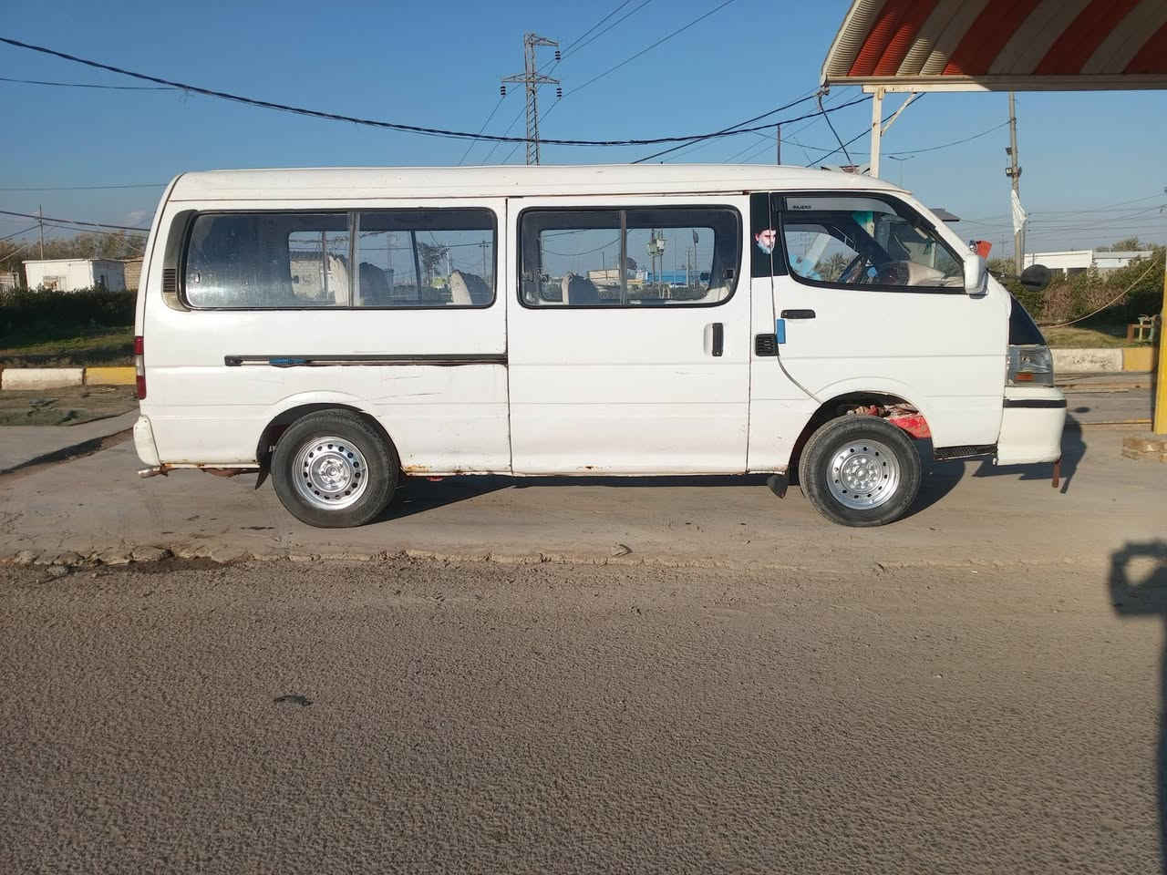 السلام عليكم فتون موديل 2009 للبيع رقم احمر نجف مكينه وكير وكسل حداديه بالكرتون مكفولات تخم تاير جديد دواخل حلوه ونظيفه خير من الله سياره جاهزه سنويه عد الهيئه مطلوبه 500 وراء المشتري راعيها موجود تحويل مباشر السعر 20 ورقه وبيه مجال مكان السياره بابل الحله ما متواجد على الفيس هذا رقم الاستفسار اتصل  ***********
