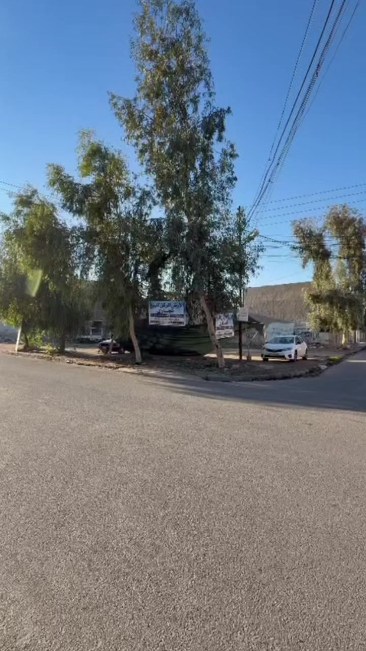 ارض للبيع 
المساحة 360 متر
الواجهة 22x16متر
ركن ملك صرف طابو الزهور التعامل مع الشرعي شرط سند 2025
حي البلديات شارع عشرين القادم من جامع صله الارحام والمتجه الى جامع الصائغ قبل فرع المجمع الاوربي 
الارض تجارية تصلح محلات متنوعه وقيصريه والطابق الثاني يصلح عيادات ومختبرات للاطباء او بالامكان عملها شقق للطلاب او طالبات الجامعه 
للاستفسار مع
 مكتب المنزل السعيد للعقار
0740926883

***********
