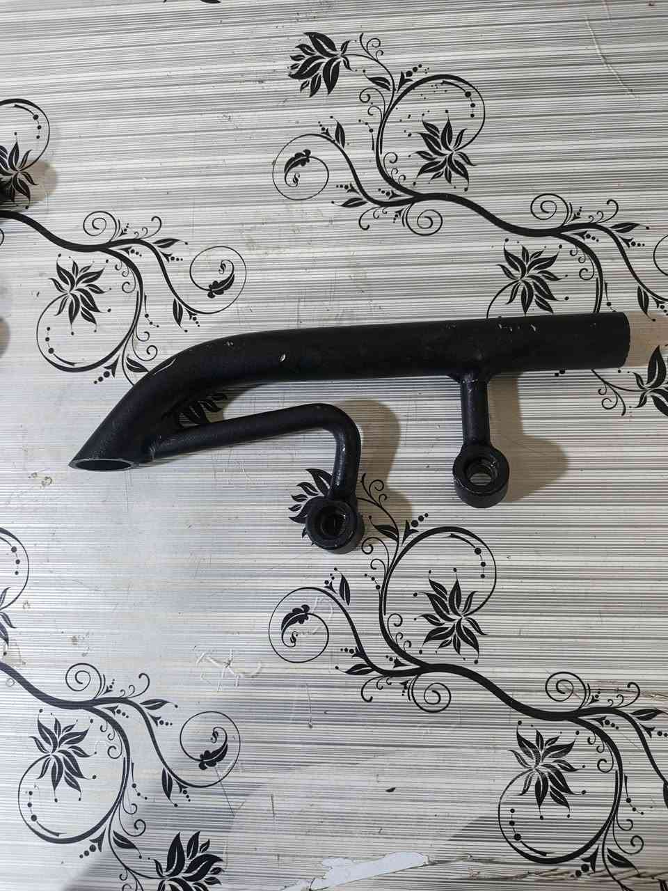 السلام عليكم غراض سكنس جبلي سبايدر وبك لايت وبعد عندي كتف شحن الأصلي البلادي مكاني حله حي الجزائر 
***********
