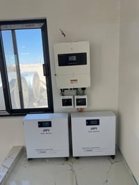 تنصيب طاقة شمسية • ألواح 18 • بطاريات 2×16KW