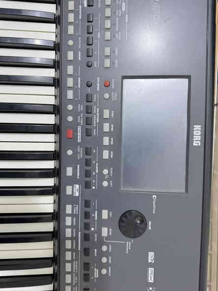 كورجpa 600 🎹 فول نضافة بعدة لاسق الشاشة سيتات وايقاعات تخبل عراقي واشكال بي صوت فول نقاوه وجهاز بالضمان ومامفتوح السعر من الاخير وقفل 650 $ عنواني ديالى المقدادية الهارونية  ماعندي توصيل للاستفسار ***********
