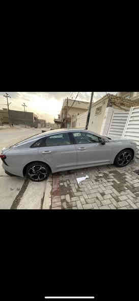 السلام عليكم اخوان للبيع كيا كي فايفK5 
مديل 2025 ماشيه 18 آلف السياره مرقم بغداد كامل باسمي 
مواصفات جي تي لاين  لون سمني المميز اعله  مواصفات ب كي فايف 
🔴🔴ويل 18 الكبير 
محرك 2500 تنفس طبيعي 
بانوراما 
كشنات جلد تدفئه جلد طابع رياضي مختمه ب Gt Line  
تبريد لمس 
شاشه متصل 
أربع رادارات امامي خلفي وجانبي 
حساسات امامي خلفي 
نقاط عمياء 
توقف ذاتي 
بصمه دخول ذكي 
تشغيل عن بعد 
شاشه متصل 
هاند بريك بصمه /اوتو هولد /نزول منحدرات / درايف مود وضعيات قياده 
اضائه داخليه بال LED 
كشنات حضن رياضي مختم جي تي لاين بالون الأبيض 
السياره ب كامل بيانو بلاك بلاك ادشن 
🩷فول الفول مواصفات اعله مواصفات للأخير جي تي لاين 
🔴🔴الضرر صبغ ربع البنيد فقط بدون فتح / وتبديل السياره مع بارد بسيط جدا في باب الصدر والباقي كفاله من جكه الابره 
رقم بغداد 
🔴مرقم بغداد الجديد الإنكليزي باسمي 
السعر 228 وبيه مجال 
الرقم ***********
أناره خلفيه بال LED
