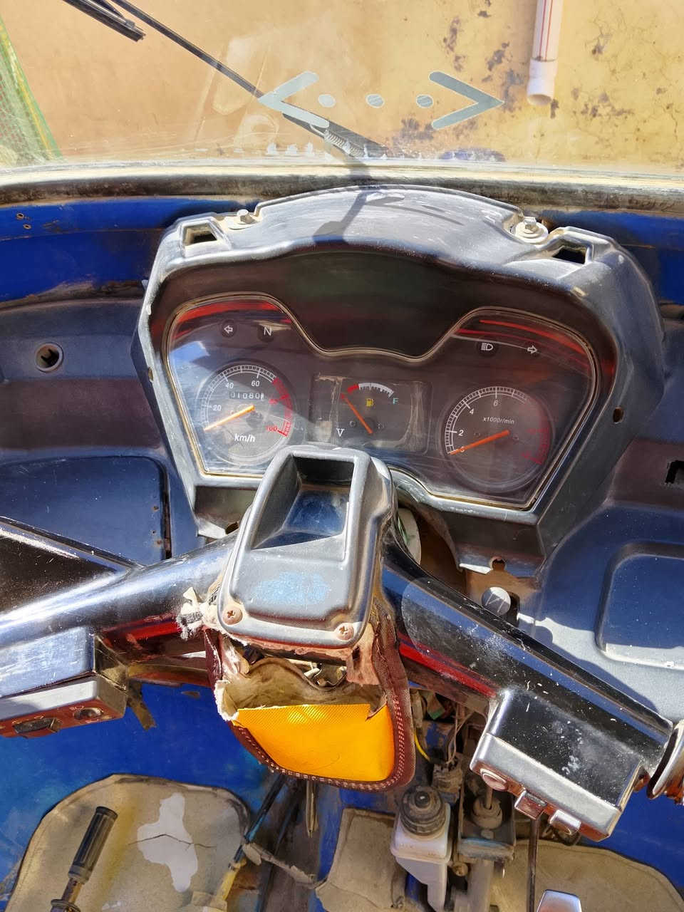 تكتك زيل للبيع موديل 218 بيهه مكينه واحد اوعشرين تخم تاير جديد جاهزه من كلشي السعر مليونين اومتين اوبيهه مجال قليل بيهه اوراق استنساخ مكفوله من السرقه الموشراي لايتعبني رجان ***********
