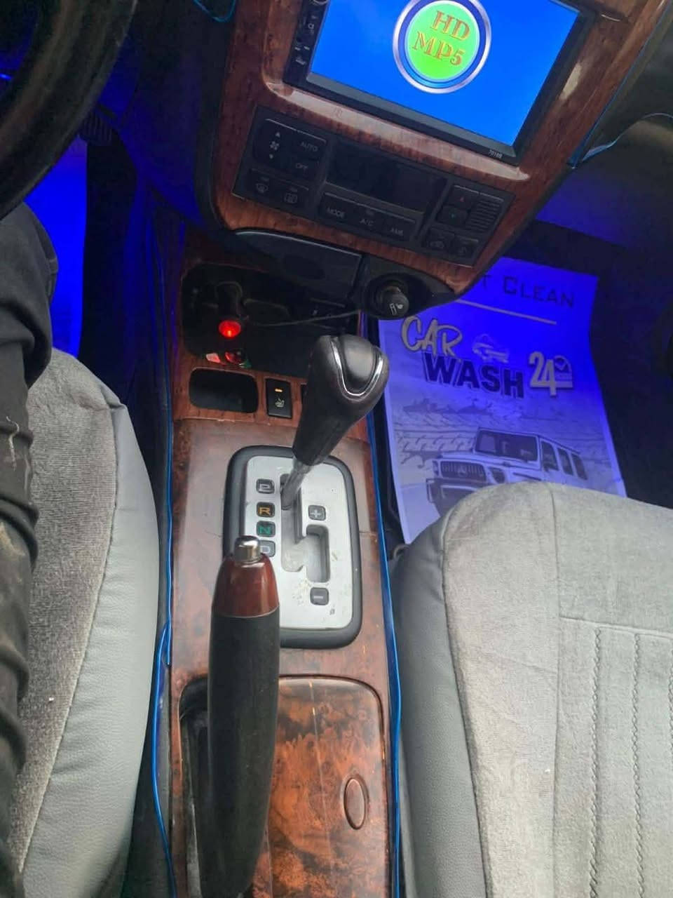 سوناتا مديل2000 وارد خليجي مكينة وكير حاوية مال سيارة وفود 2006 
لايت زنون تبريد فوول مصبوغة احزان جمالية بيها طخات بسيطة كامرة خلفية بانورامي شغال كهربائي تلبيسة جديدة باتري داينمة جديدة مال حاوية رقم بغداد بسمي تحويل ثاني يوم رقم انكليزي هزتها صار شهر من هزيتها ترايك وين ماتريد السعر 62 وبيها مجال للشراي

***********
