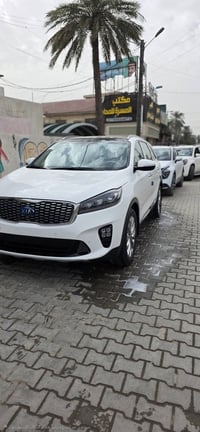 سورنتو موديل ٢٠١٩ سيارة مكفولة كفالة عامة من صبغ والضربة محرك وكير مكف...