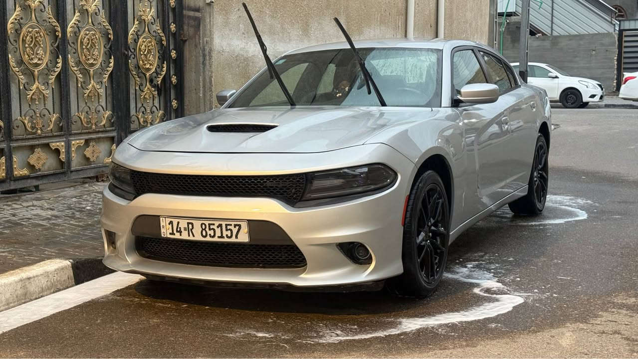 السلام عليكم 
جارجر 2021 فور ويل لون سلفر أصل بإسمي 
تبديل بنيد فقط بدون ضربة شاصي ، صور الحادث مرفقة بالمنشور (فقط راديترات مبدلة) ، و صور الفحص ايضاً بالمنشور
ماشية 50 الف ميل 
تقريباً فول مواصفات ناقصها بس فتحة سقف ما بيها
تشغيل عن بعد 
‎حساسات خلفية
رادار جانبي 
نظام سبورت و سوبر تراك باك 
شاشة چبيرة 
ويل ٢٠ 
تحكمات ستيرن 
كشنات جلد 
تدفئة و تبريد بالكشنات 
كشنات كهرباء مع حفظ وضعيات الجلوس 

بيها طخة و رصعة بسيطة موضحة بالصور 
السيارة نظيفة استخدام شخصي 
السعر  215$
*********** البصرة, العراق

