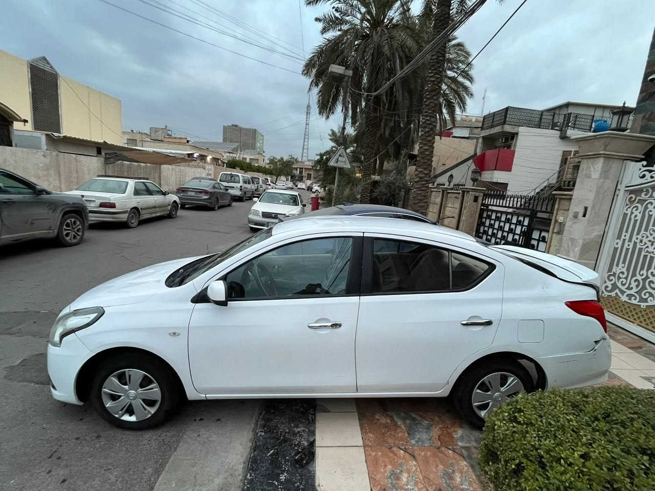 نيسان سني 2019 ابيعها على حادثها سابقاً بيها باب الامامي الايمن مبدل ايرباكات سليمة رقم كربلاء تحويل ثاني يوم السيارة شغالة وتمشي اعتذر عن المراوس مكاني بغداد شارع فلسطين للاستفسار 
***********
