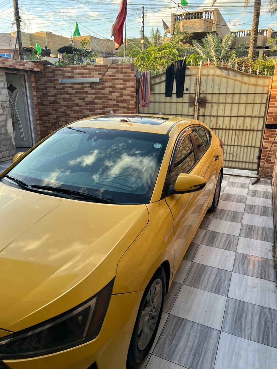 الأنترة مديل ٢٠ سيارة بصمة تشغل وبواب فتحة رادار جانبي ومامي ومانع انزلاق كشنات هيتر محرك دوش ٢٠٠٠٠ وصور الحادث بالمنشور محرك مفتوح كير ايتي سيارة حلوة حدادية تخم تاير سعر ١٢٨ مجال كلش قليل ***********
