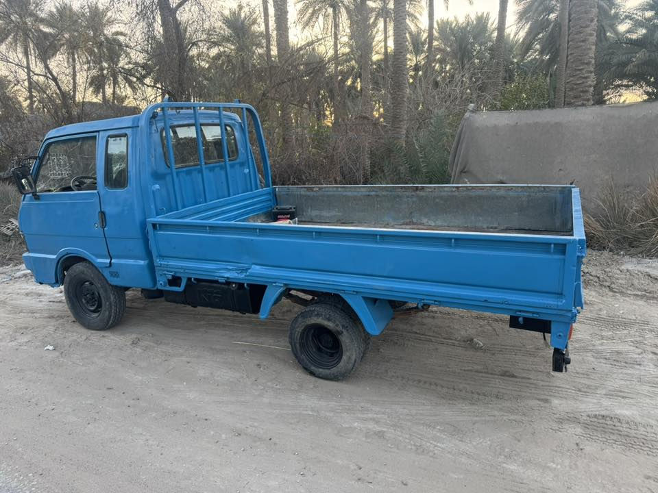 مساء الخير كيتا بنكو 94 محرك بي خيط بخار بدون تنقيص .كير اكسن شاصي مكفول ..تخم تايرات وباتري وسلف جديدات .رقم السياره اصفر انبار. راعيها ما اندله ابيعك هل موجود اتكفل سرقه او عشائر  سعر 19  مكان السياره كربلاء حسينية  ***********
