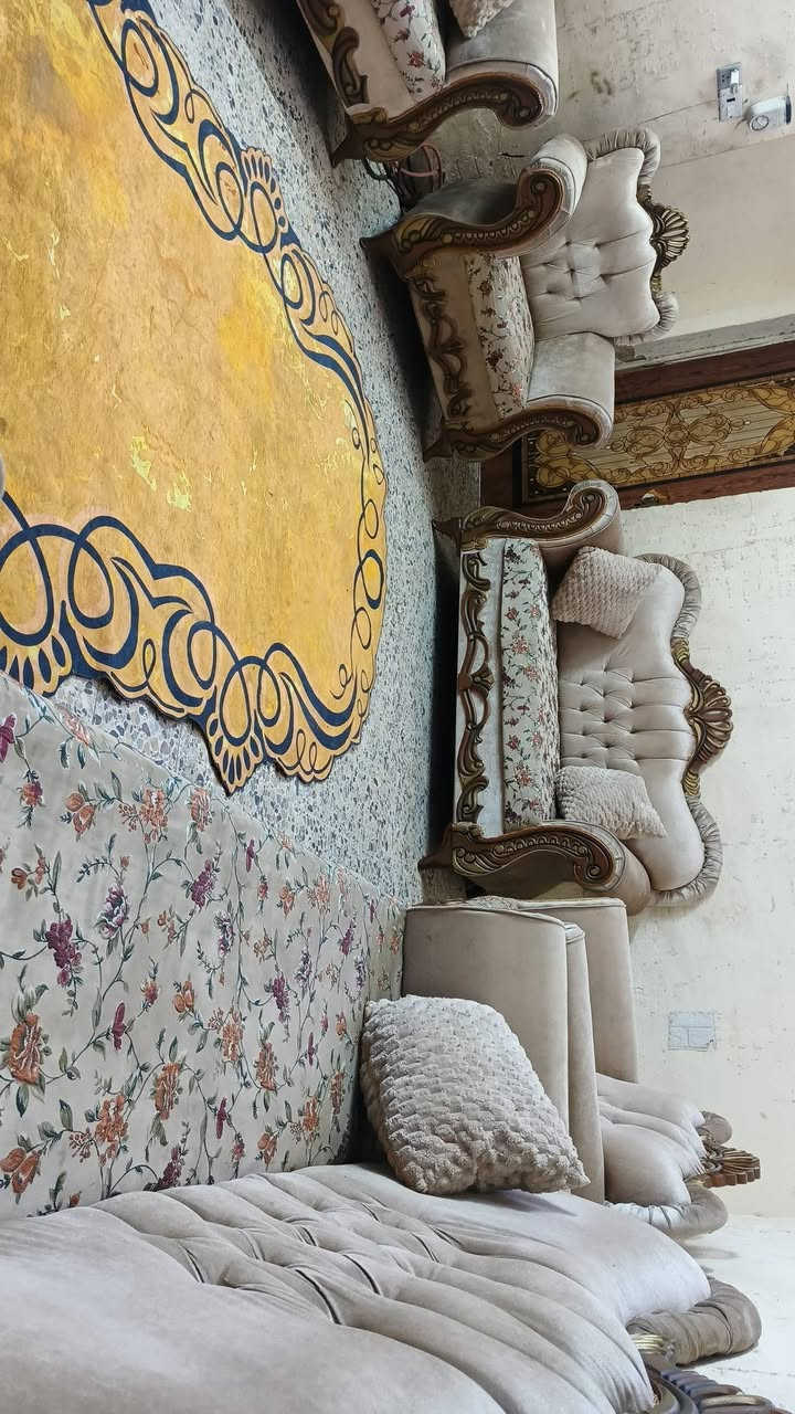 تخم 10 مقاعد ملكي تفصل نضيف جدا نضيف سعر 280 وبي مجال مكان البياع يوجد توصل بكروه رقم وتساب***********
