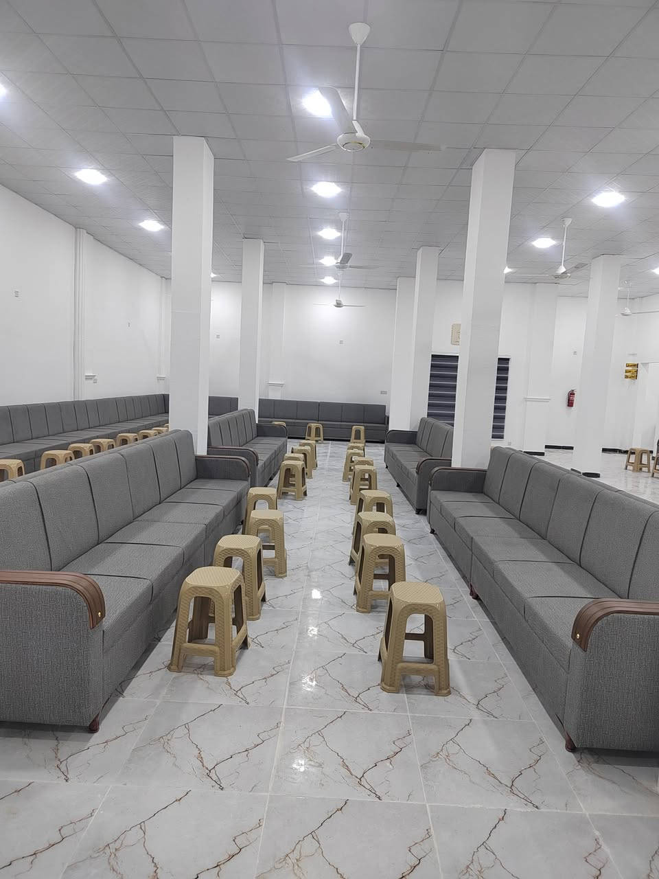 السلام عليكم
متاح ديوان حطاطة درجة أولى 80 متر جديد يرهم القاعات الدينية والاجتماعية
للتواصل ***********
