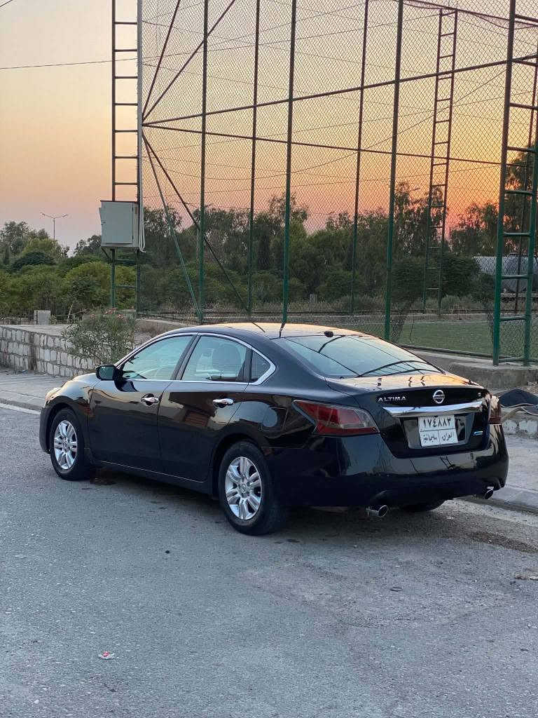 سلاوی خواتان لیبیت 
تکایە هین من نیە تەلەفون بۆ ژمارکە بکن
***********
نرخی 107کەمیک مەجال
التیما  2013موسفات S
یەک پەلە بۆیاخی هیه
گیر و مەکینە و تەبریت  بەشەرت
تەحویل و خرامە و بەشەرت
چوار تای تازی لەژیرە 
شیون ناحی تەکیە نزیک سلیمانی السليمانية, العراق
