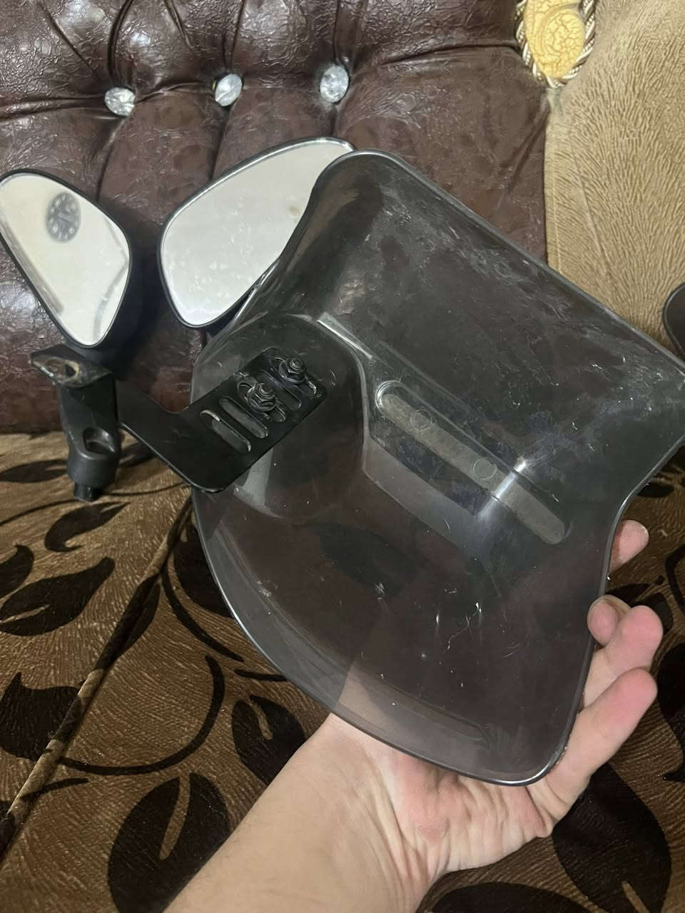 مرايات سبيسي نضيفااتً +واقيات يدات جديدات كلش +كاسحه سيبايه نضيفاات الغراض كلش شراي يتصل ويدلل ***********
