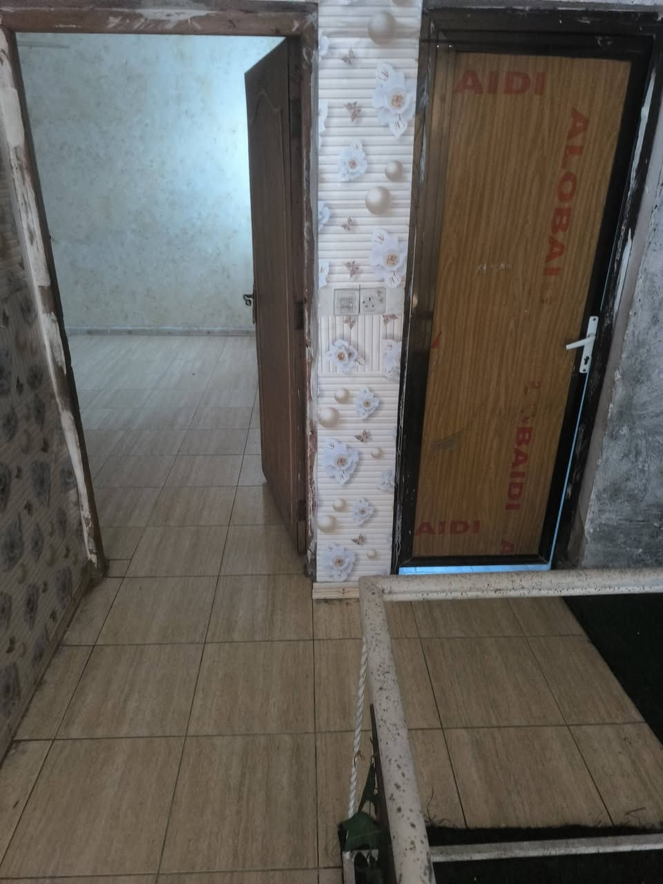 مشتمل طابق ثاني لليجار غرفتين نوم واستقبال حي الاعلام شارع اليمامه ***********
