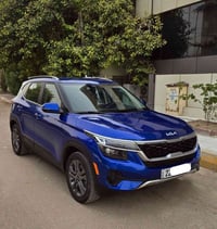 للبيع كيا سيلتوز 2023  وارد امريكي سياره نضيفه ماشيه ٥٨  سياره بيها با...