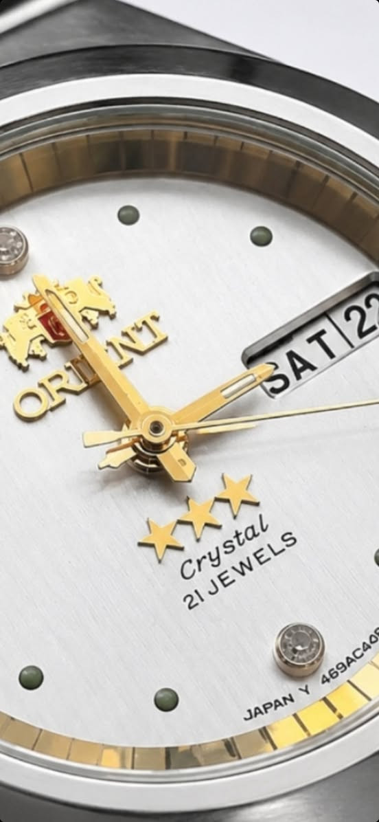 تحية طيبة 
#Vintage_Orient_3Star
Crystal Automatic 21 Jewels Stainless Steel Watch for Men
#اورينت3ستار
كريستال انتاج اليابان القديم الثمانينات فينتج ماكنة اوتوماتك ٢١ حجر . دي ديت تأريخ بم اسبوعي شهري . قطر 
37 ملم  نظافة تامة وبلادية بالكامل .
السعر ٧٥ الف .
التواصل خاص لطفا


**إذا كنت صاحب هذا الإعلان وتريد حذفه لأي سبب، رجاءا أرسل رسالة إلى الدعم الفني**