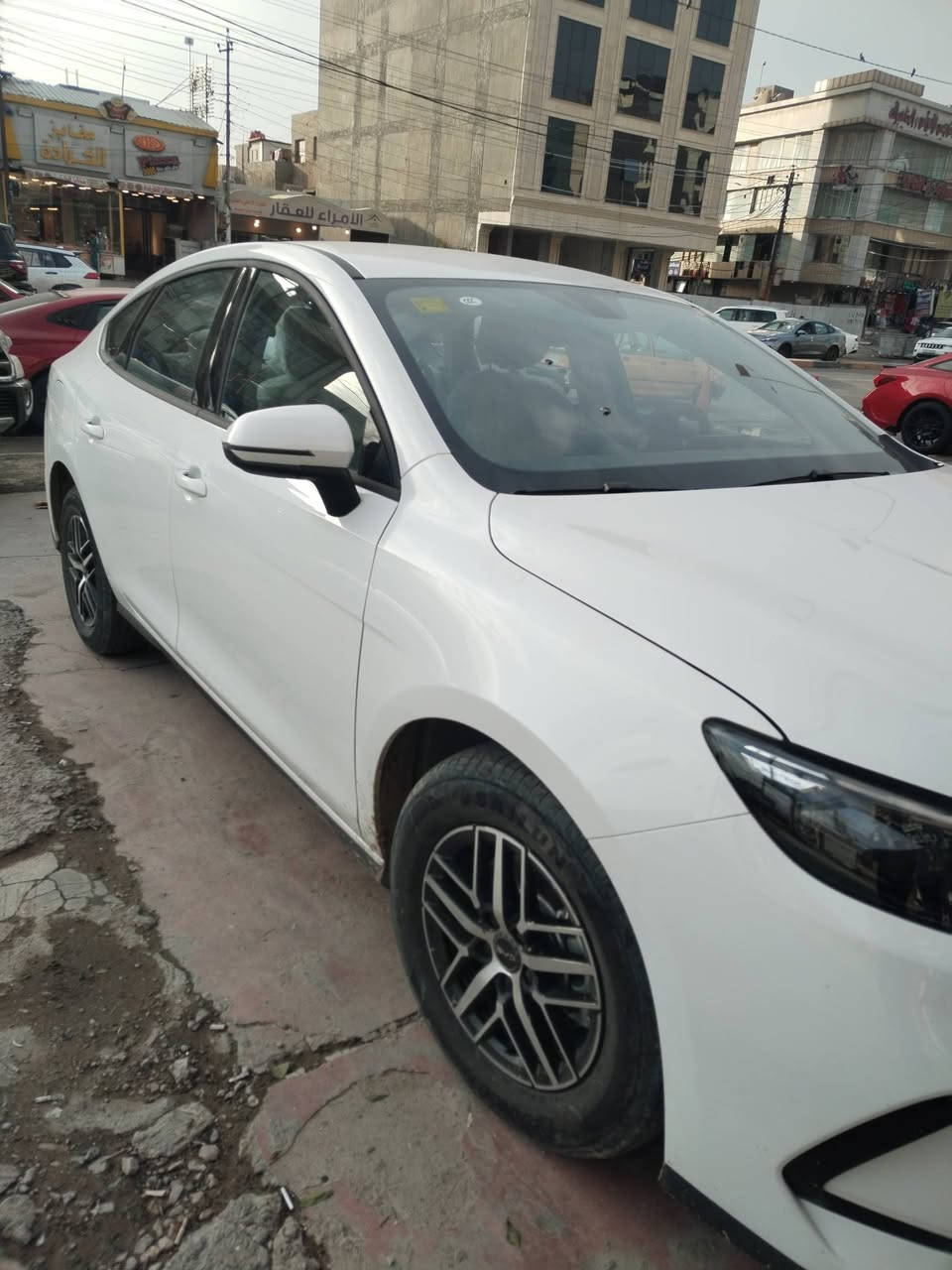 بي واي دي سيل 5  
byd 05 
ماشية الف
رقم بغداد 
مقدمة شدة والباقي وعدة ٣ اشهر
السعر الكلي ١٦٠ ورقة
***********
