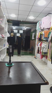 محل للبيع • مستعجل • ملابس