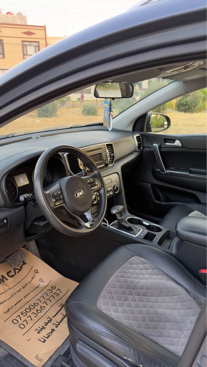 Kia sportage 2018 
بيها جاملغ وباببين صبغ ومعجون جه السايق 
ايرباكات كلها سستيم مطاكات 
وبيها رصعه الباب الخلفي اليمين 
السياره ماشيه 119,000km وقابله للزياده 
السياره موجوده باربيل أربيل, العراق


**إذا كنت صاحب هذا الإعلان وتريد حذفه لأي سبب، رجاءا أرسل رسالة إلى الدعم الفني**