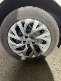 طقم كبات كورولا • واحد مكسور • بغداد