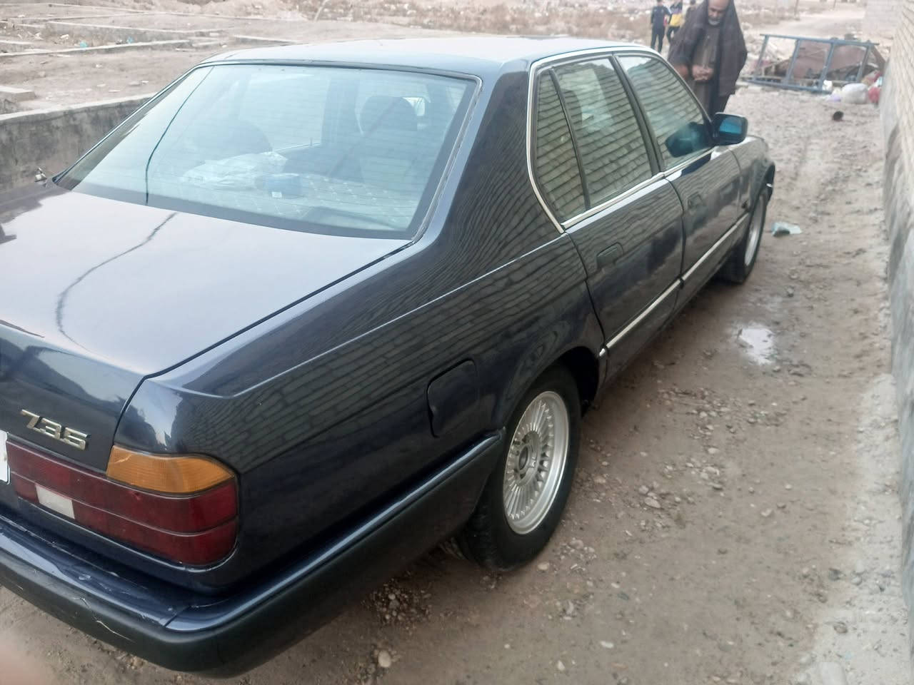 مرخصت الادمن بي ام دبليو موديل ٩١ مابيها ولا طخه مصبوغه عام لجماليه لحد يكسر بسعرها  رجأن  ممتواجد ع الفيس  اي استفسار اتصل واني خادم سعرها ٥٥ وبيها مجال ***********
